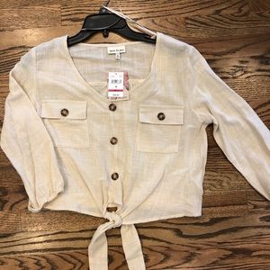 Ladies’ Off White Linen-look Top, Size M.